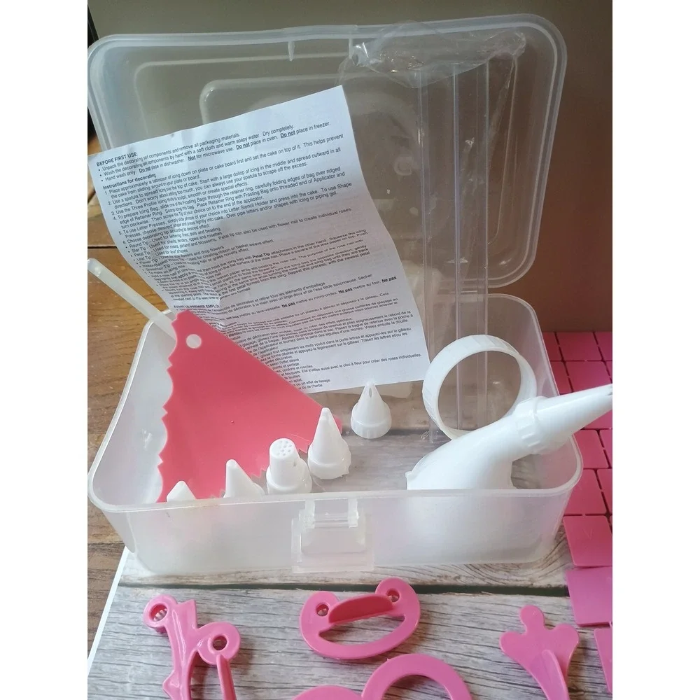 Cake Decorating Supplies Kit In‎ Clear Plastic Case Tips Bags Letters